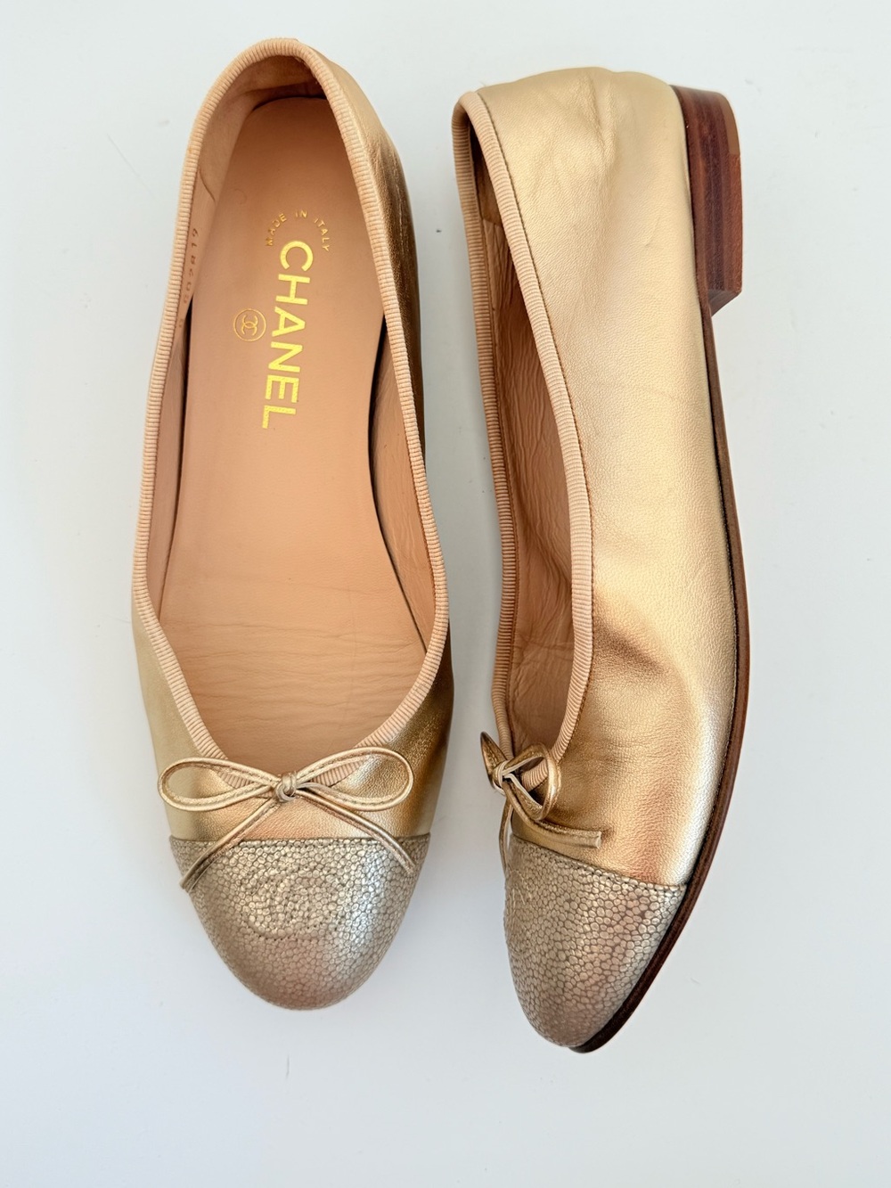 Chanel G02819 Metallic Gold CC Cap Toe Ballerina Ballet Flats Size 40